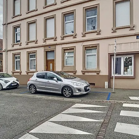 L'instant Colmarien アパート